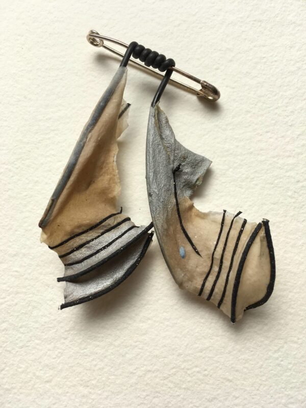 Broche (1)